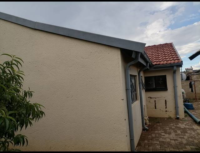 3 BEDROOM HOUSE FOR SALE IN POLOKWANE EXT 44